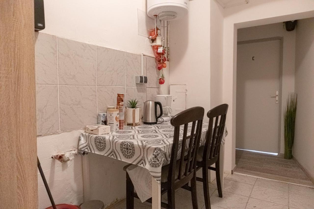 3 Standard Rooms Near Hauptbahnhof Wina Bagian luar foto