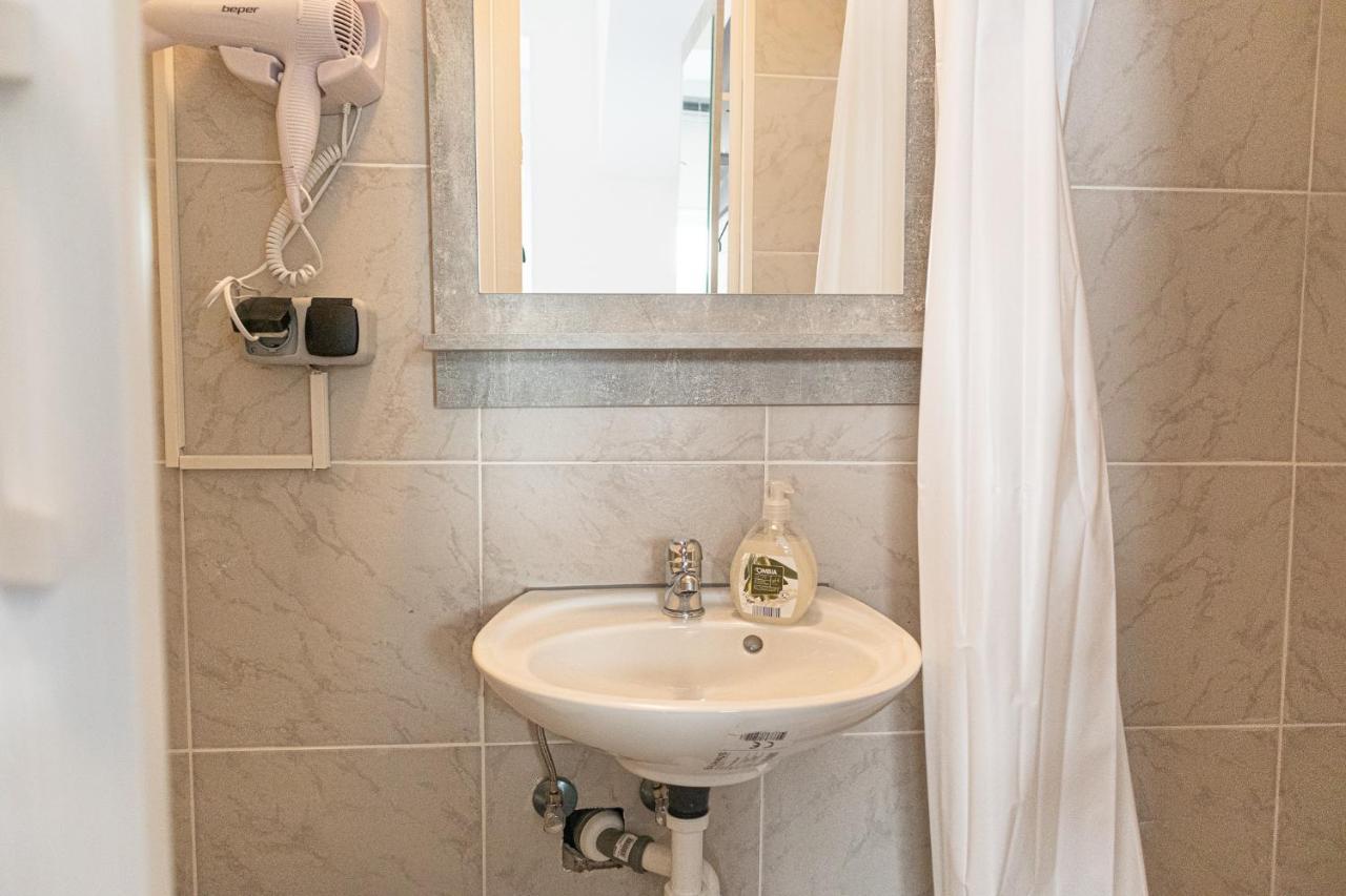 3 Standard Rooms Near Hauptbahnhof Wina Bagian luar foto