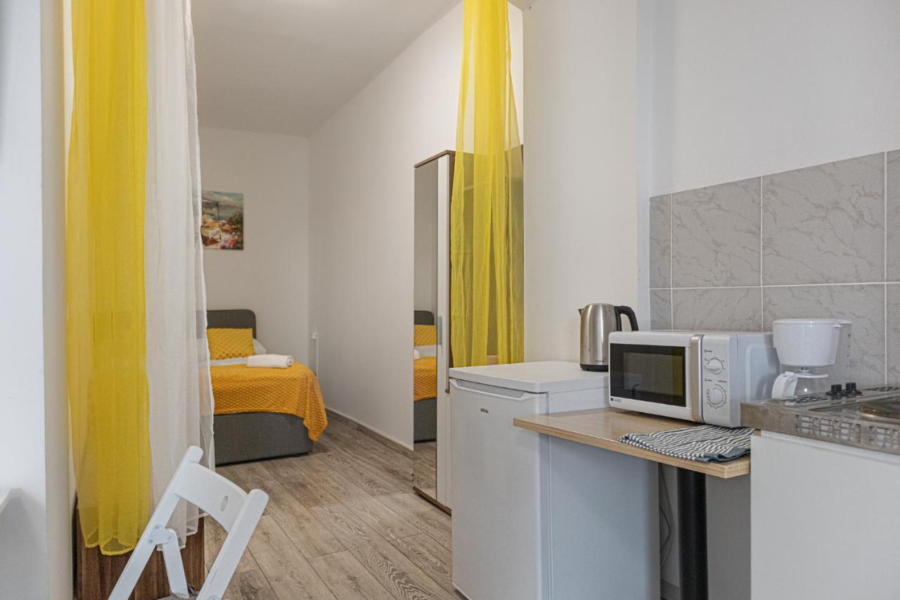 3 Standard Rooms Near Hauptbahnhof Wina Bagian luar foto